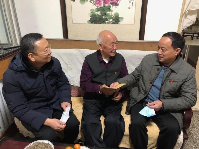弘義集團(tuán)開展春節(jié)前走訪慰問生活困難黨員、老黨員、老干部活動(dòng)