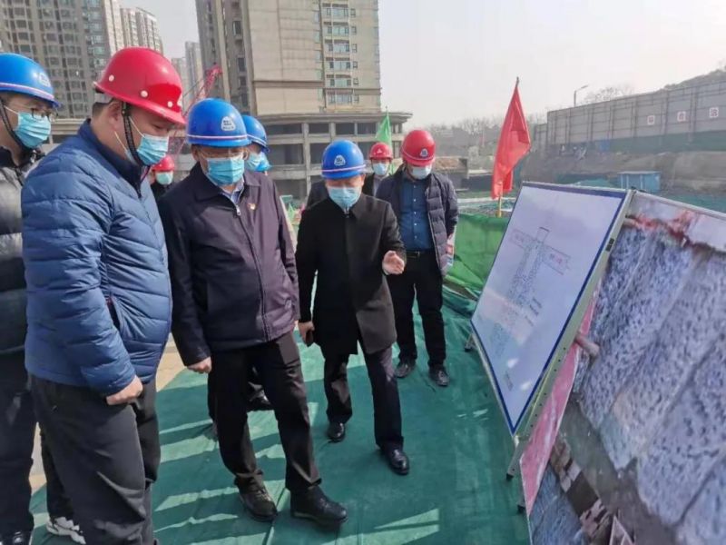 市委常委、市政府黨組成員魏建平調(diào)研左掖門(mén)游園停車(chē)場(chǎng)項(xiàng)目建設(shè)工作